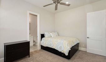 1040 Sugar Bars Dr, Lucas, TX 75002