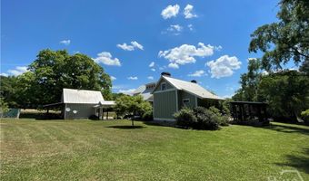 156 Lake Oglethorpe Dr, Arnoldsville, GA 30619