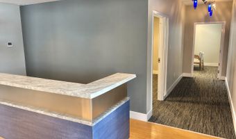 33 Dale Rd, Avon, CT 06001