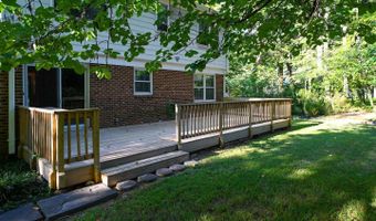 6820 COLBURN Dr, Annandale, VA 22003