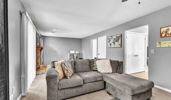 824 Brandy Oaks Ln, Stone Mountain, GA 30088