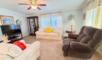 9 Commodore Dr, Biddeford, ME 04005