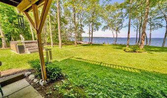 19 Glenview Ln, Belfast, ME 04915
