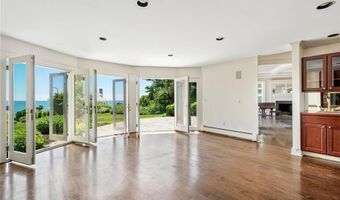 517 Tuckerman Ave, Middletown, RI 02842