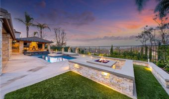 1040 S Summer Breeze Ln, Anaheim, CA 92808