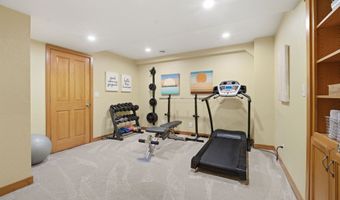 3208 S SOLITUDE Ln, Appleton, WI 54915