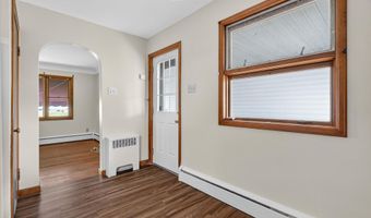 11 Peter Ln, Amsterdam, NY 12010