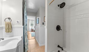 5121 BALTAN Rd, Bethesda, MD 20816