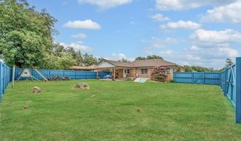 121 Pine Ave, Altus, OK 73521