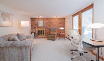 7 Robin Hill Ln, Athens, OH 45701