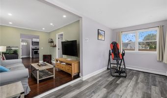 100 Pine Grove St, East Providence, RI 02916
