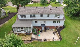 1527 Glenking Ln, Alliance, OH 44601