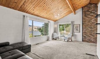 1179 N Main St, Ashland, OR 97520