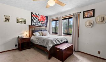 10463 Farm Road 1182, Aurora, MO 65605