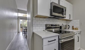 17756 NW LAKEWAY Ct, Beaverton, OR 97006