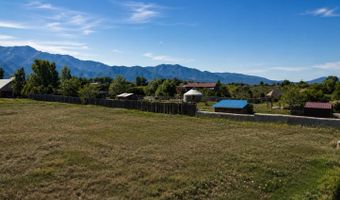 5 Calle La Paz, Arroyo Seco, NM 87514