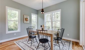 290 Hodgson Dr, Athens, GA 30606