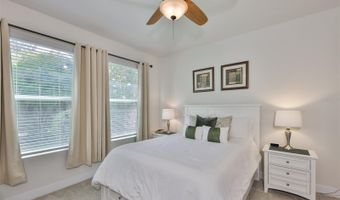 5566 SILVER SUN Dr, Apollo Beach, FL 33572