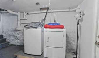 70 Perkins Ave, Cranston, RI 02910