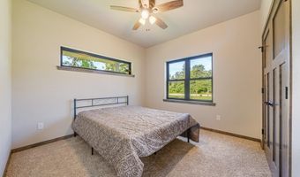 2005 E RIDGE HAVEN Ln, Appleton, WI 54913