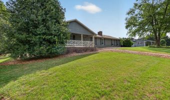 414 Holly Hills Dr, Altavista, VA 24517