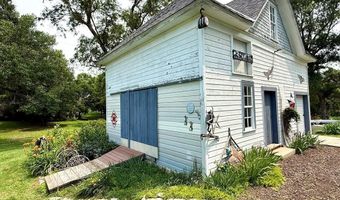 619 Q St, Aurora, NE 68818