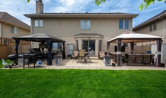 541 N 4th Ave, Addison, IL 60101