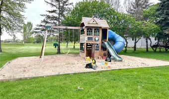 1921 Sherman Dr NW, Alexandria, MN 56308