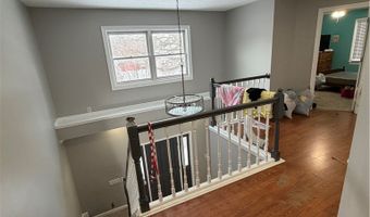 749 Regina Dr, Vermilion, OH 44089