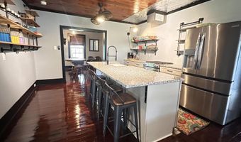 509 E Saint Victor St, Abbeville, LA 70510