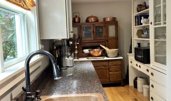 53 Congress St, Belfast, ME 04915