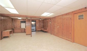 1006 S Hayes St, Garnett, KS 66032