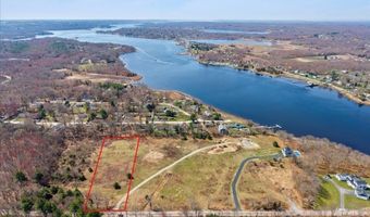 8 Ferry Ln, Berkley, MA 02779