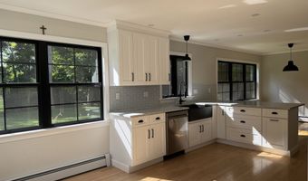 79 Meadow Wood Rd, Branford, CT 06405