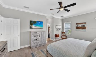 7020 OLD BENTON Dr, Apollo Beach, FL 33572
