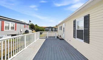 3 Queens Rd 211, Attleboro, MA 02703