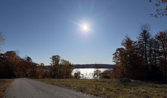 4 Dyer Ln N, Belgrade, ME 04917