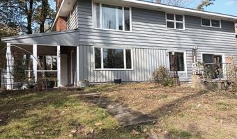 137 Highland Ave, Middletown, CT 06457