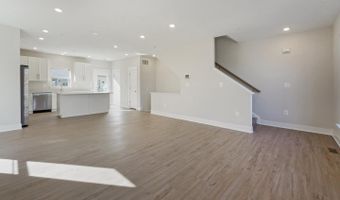 945 SYCAMORE Dr SE, Washington, DC 20032