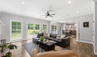 706 N Arbor Dr, Anchorage, KY 40223