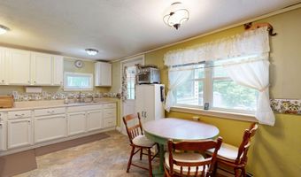 1776 Riverside Dr, Auburn, ME 04210
