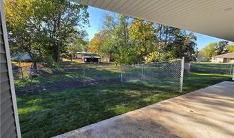 30 E 7th St, Adrian, MO 64720