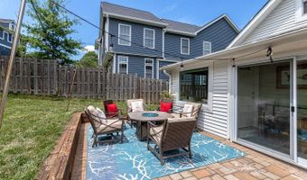 1708 N CAMERON St, Arlington, VA 22207