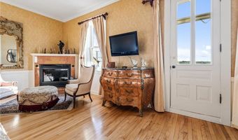 215 N Main St, Alma, WI 54610