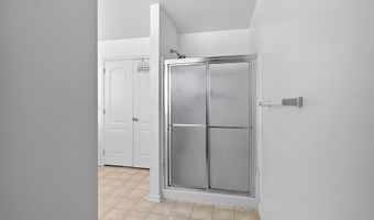 2 FOXFIELD Ct, Bear, DE 19701