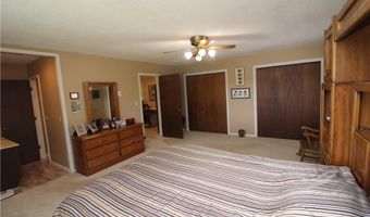 27 Partridge Dr, Agency, MO 64401