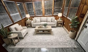 425 S Cedar St, Allegan, MI 49010