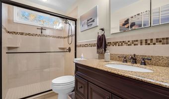 8 Eagle Dr, Bayville, NJ 08721