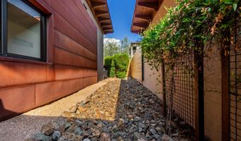 6525 E CAVE CREEK Rd 3, Cave Creek, AZ 85331