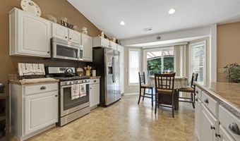 1403 Old Briar Trl, Auburn, IN 46706